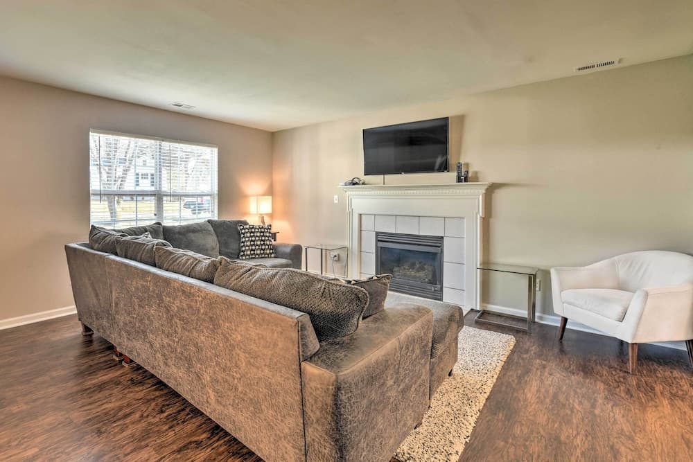 Charlotte Family Retreat w/ Deck, Near Uncc!