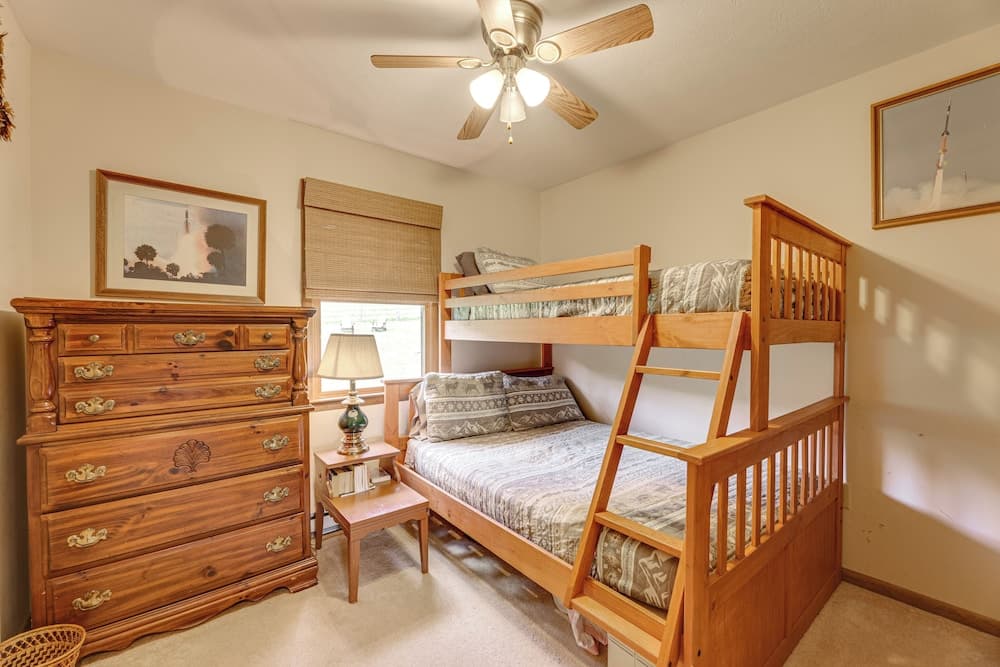 Fish, Hike, Hunt: Secluded Cabin in Doe Hill!