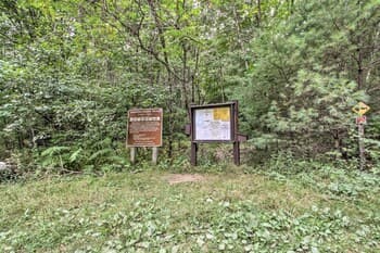 Classic Cape-style Farmhouse on 550-acre Vineyard!