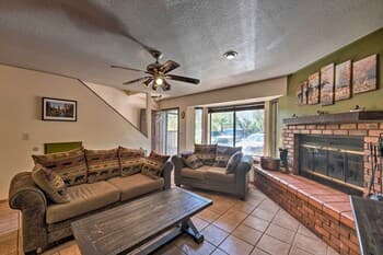 Pinetop Townhome in Gated Resort w/ Pool & Spa!