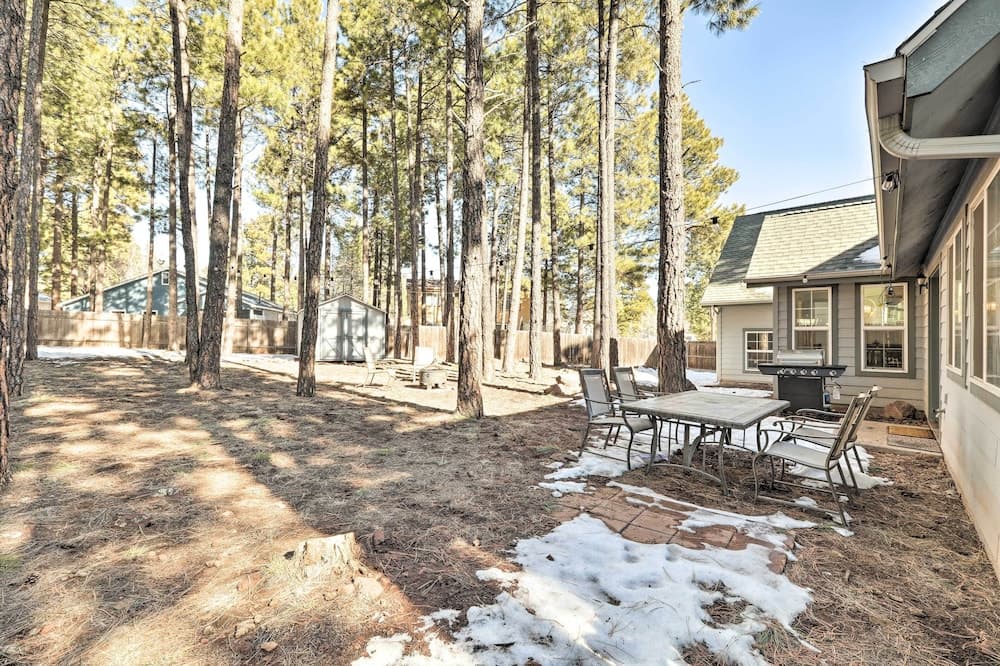 1 Mi to Nau: High-country Home w/ Gorgeous Views!