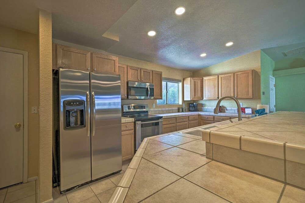 Family-friendly Lake Havasu Getaway w/ Deck & Pool