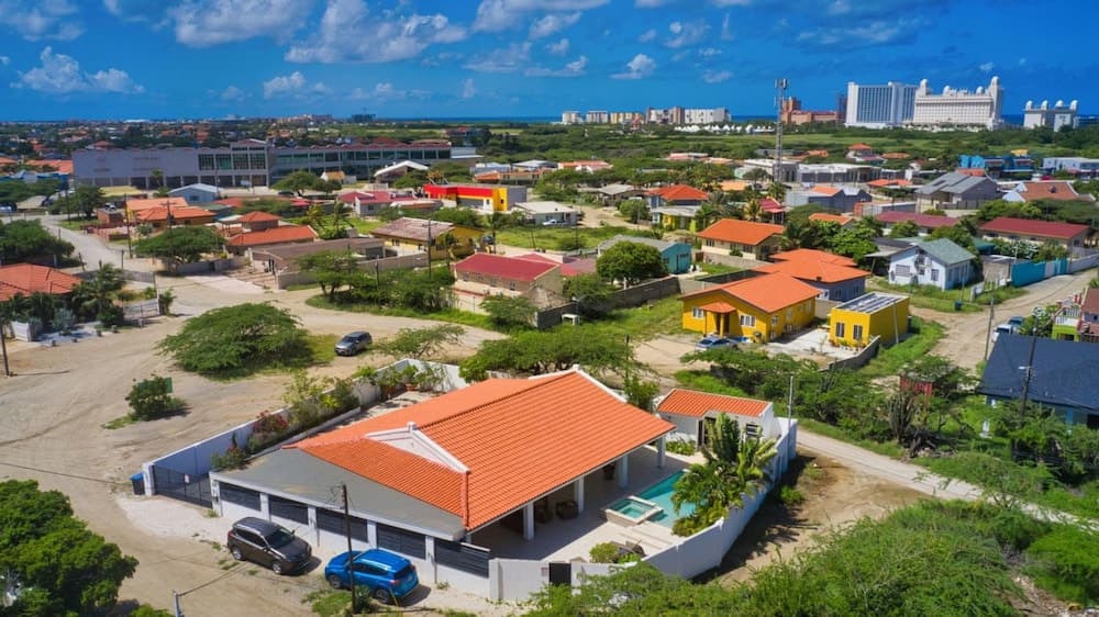 Palm Beach 34 Suitable for 8 Persons 4 Bedrooms 4 Bathrooms