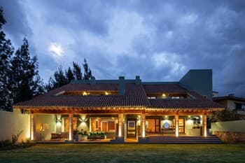 Holt - 1000 Arabian Nights