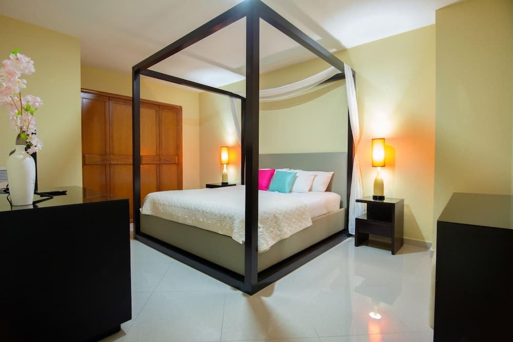 Bay Harbor Luxury 1 Bedroom Apartments