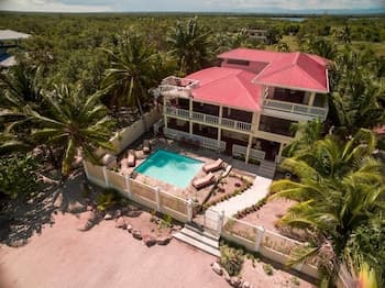 Villa Mission Bay in Belize City