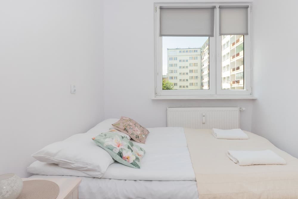 Skwer Kościuszki Apartment by Renters