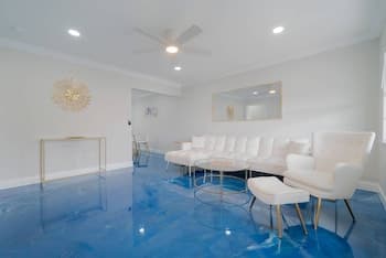 Ocean Oasis Apt B, Downtown, Beach, Dog Friendly, Shops