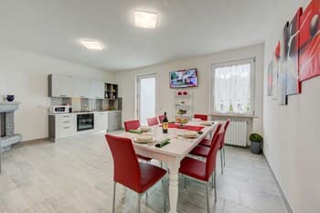 Red Apartment Pet Friendly With AC