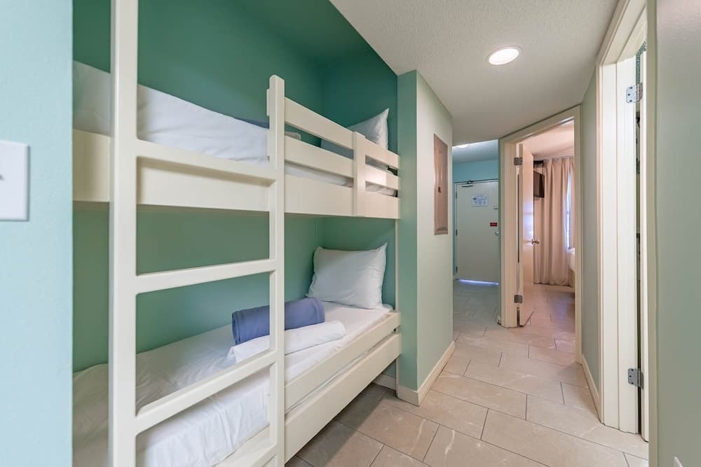 Phoenix All Suites Hotel 403 1 Bedroom Condo by Redawning