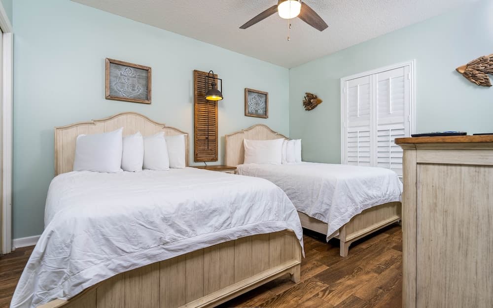 Phoenix X 1009 3 Bedroom Condo by Redawning