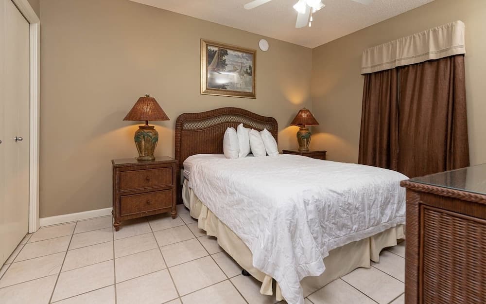 Phoenix Viii 81103 3 Bedroom Condo by Redawning