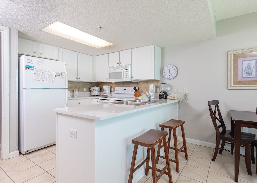 Phoenix All Suites West Hotel 1106 1 Bedroom Condo by Redawning