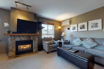 Whistler Village - Best Location - Spacious