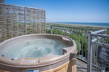 Manor View - 1 Bedroom Apartment - Pendine