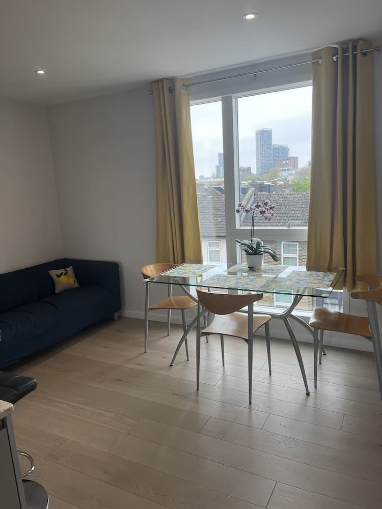 Immaculate 2-bed Apartment in London