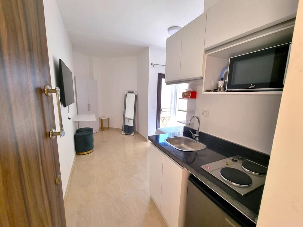 Studio With Swimming Pool Near Beach and El Gouna