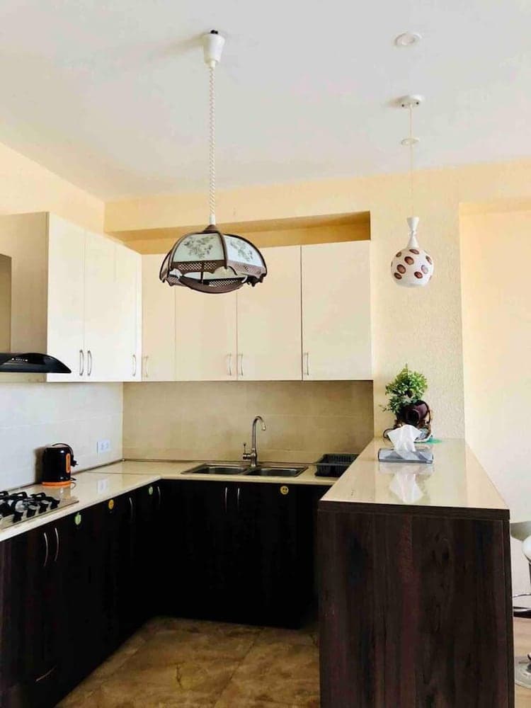 Sweet Home Sleeps 4 With Terrace