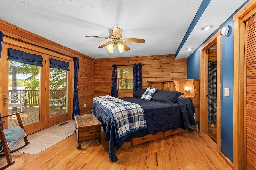 Cabin Retreat on Big Crooked Lake