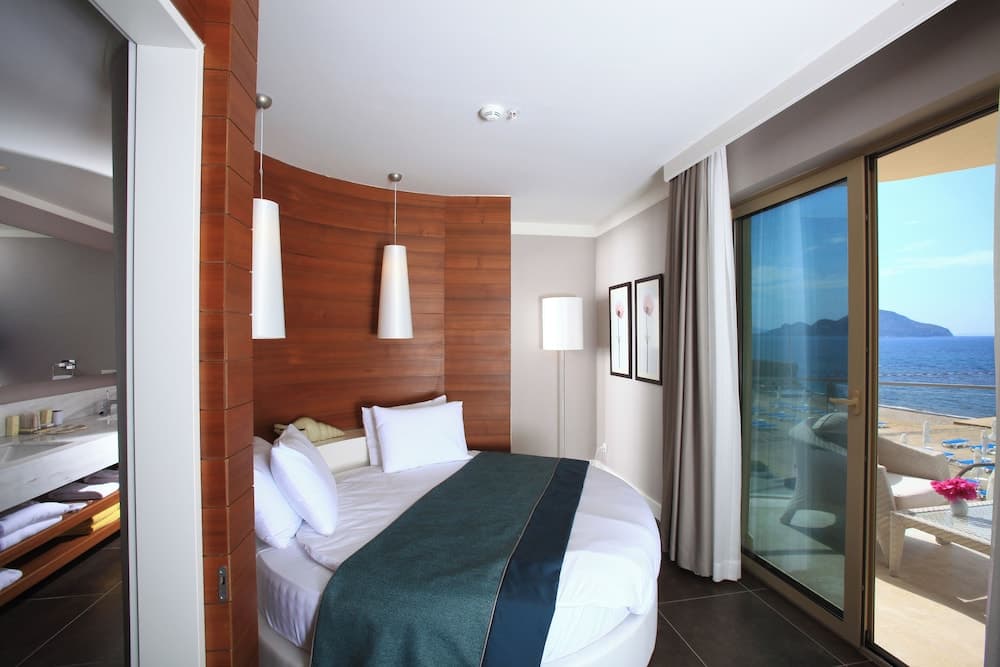 SUNDANCE SUITES HOTEL