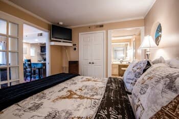 Peaceful Spa Escape Minutes to Mohegan Sun Casino