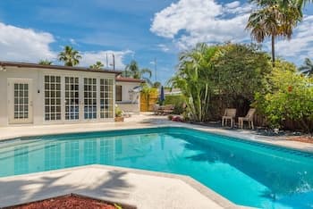 Casa Sirena By The Marina Suites with Pool