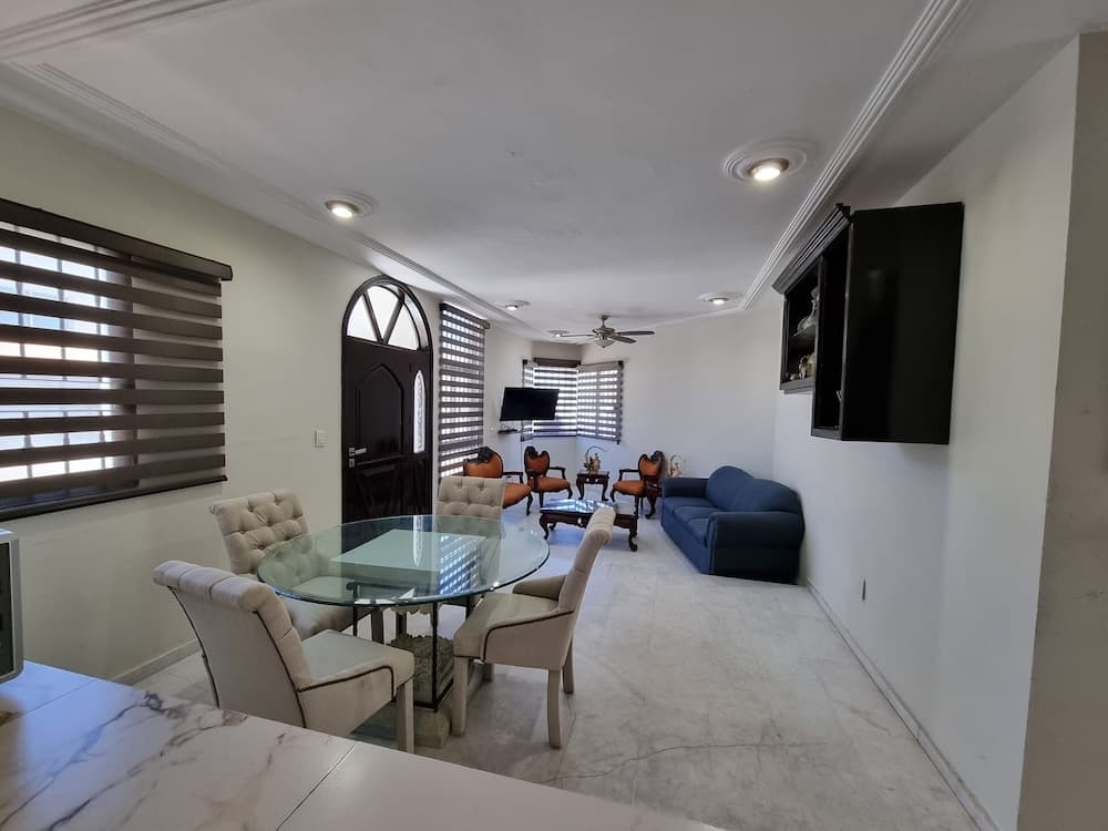 Casa Vacacional cerca del Malecón