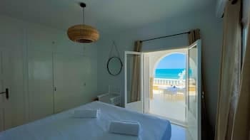 The Sea House Beach Front Villa With Pool