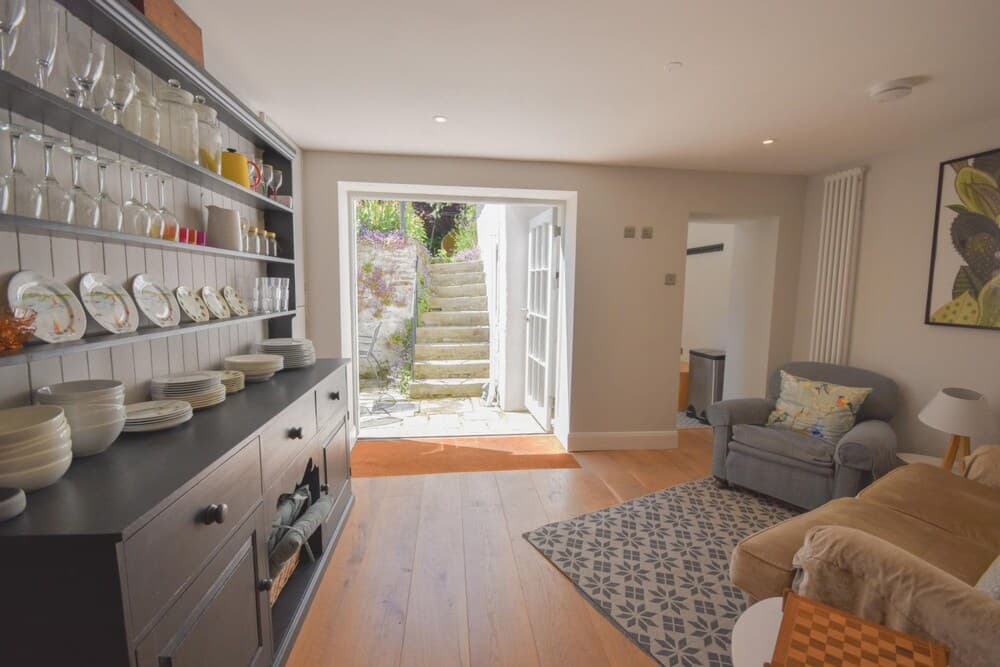 Arden Villa With Sea Views