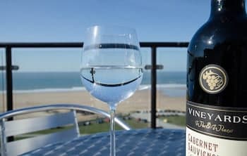 Clifton Court Apt 15 With Heated Pool