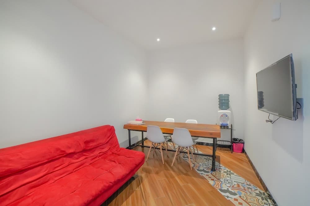 Capital O 90447 Kardopa Hotel Megapark