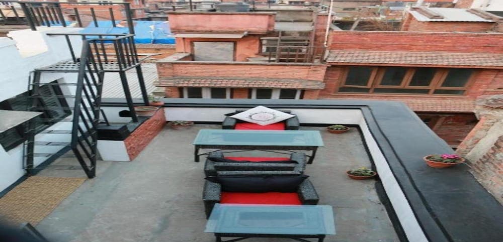 MeroStay 146 The Inn Heera GH