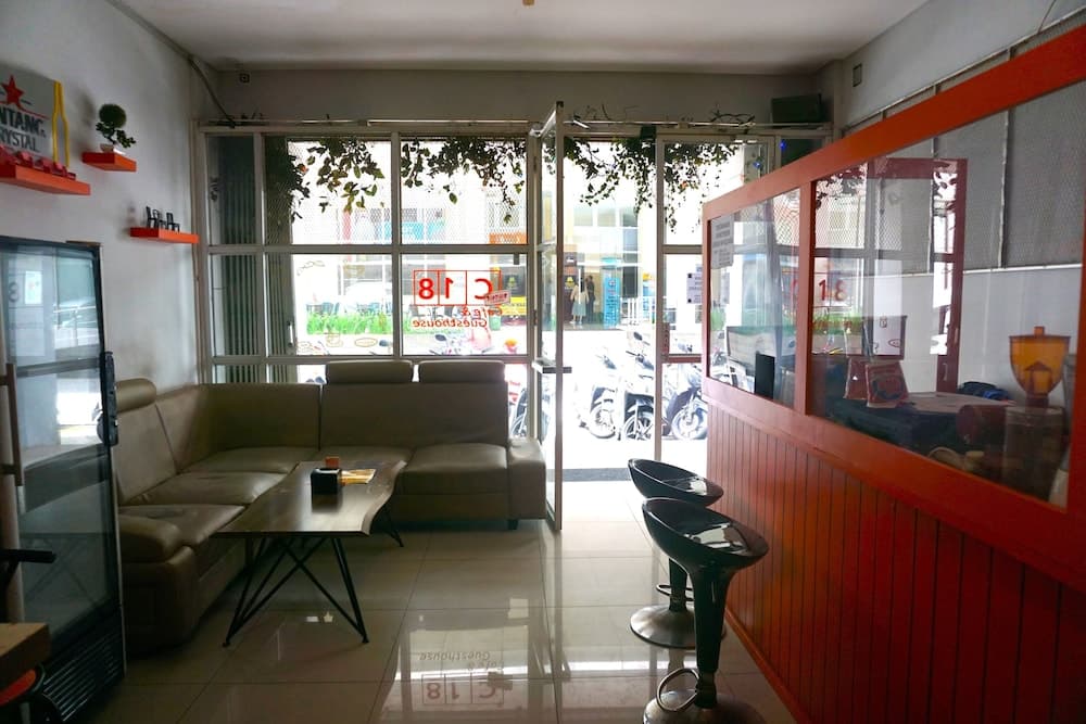 Capital O 3952 Hotel C 18 Cibaduyut