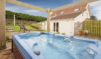 Bridge Cottage Croyde 3 4 Bed Sleeps 8 Hot Tub