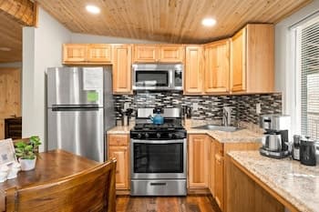 Creekside Retreat 18 1 Bedroom Condo by Redawning