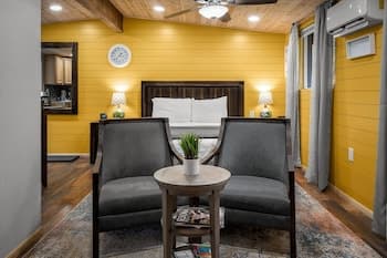 Creekside Retreat 20 1 Bedroom Condo by Redawning