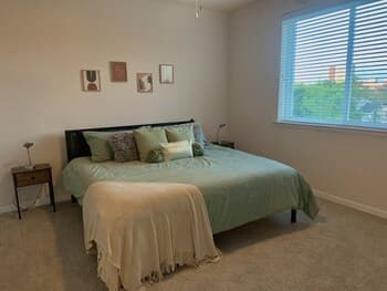 Luxe 2BR Apartment Balcony Gym and Pool