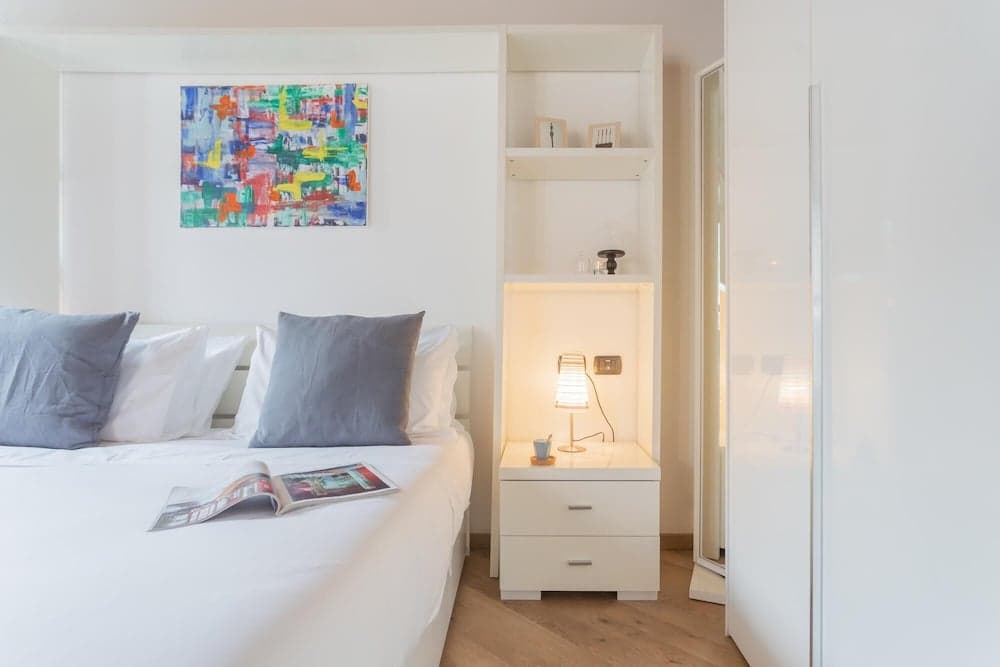 Luini 7 in Como With 2 Bedrooms and 1 Bathrooms