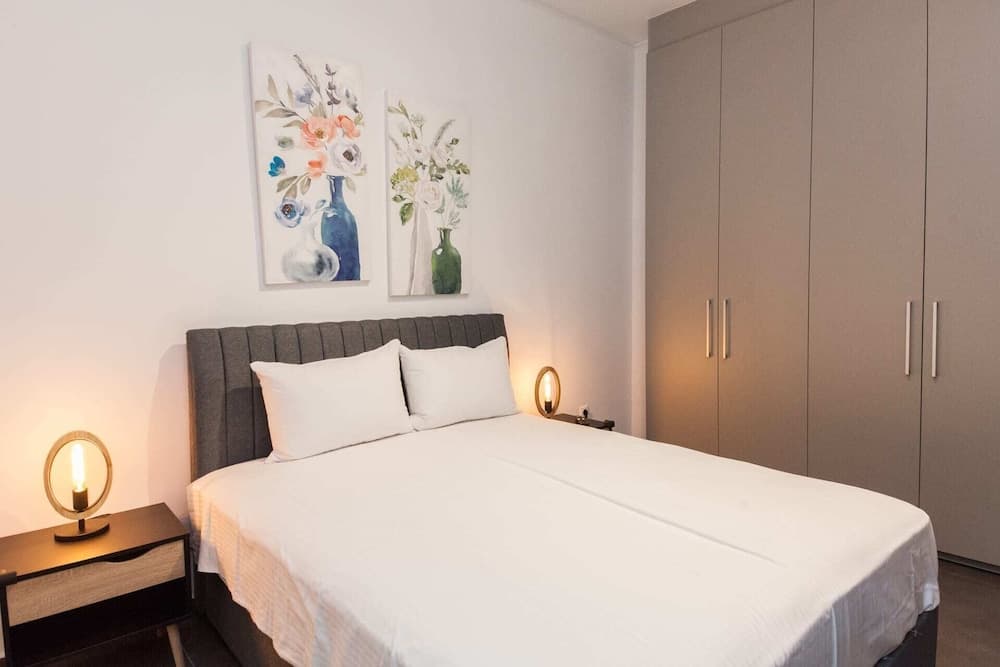 Elegant Urban Escape Apt in Kolonaki