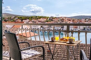 Apartment Magical View