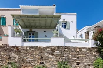 Iakovos Summer House