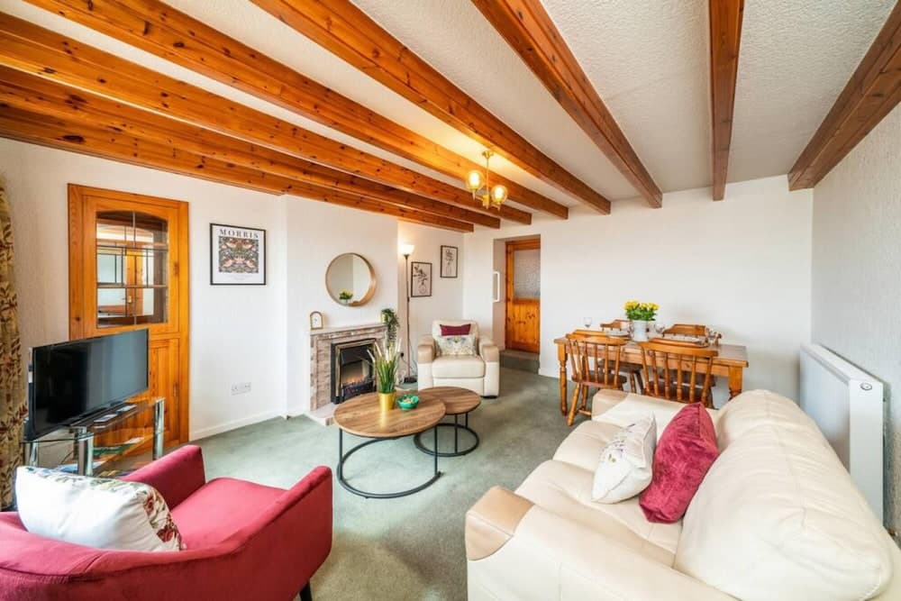 Bellrock View - Traditional Coastal Retreat