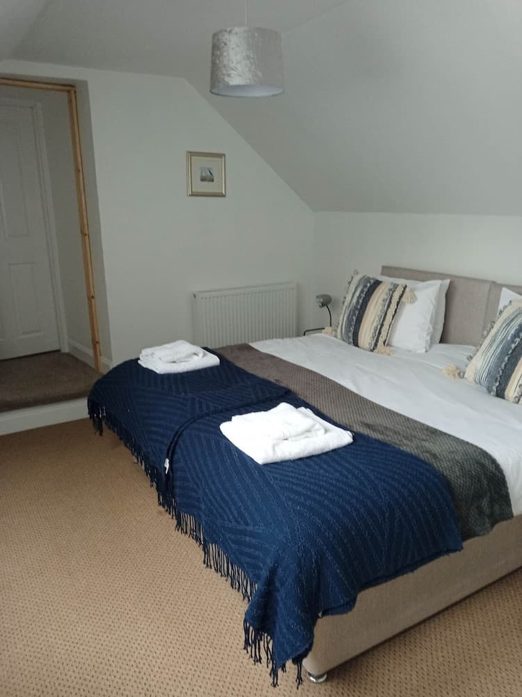 2 Bedrooms/sleeps 4/free Wifi/parking/outdoor Area