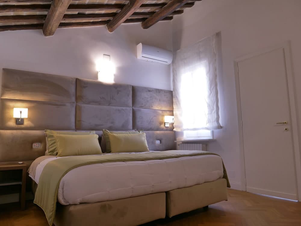 HELMIRAGE SUITE VIA DEL CORSO