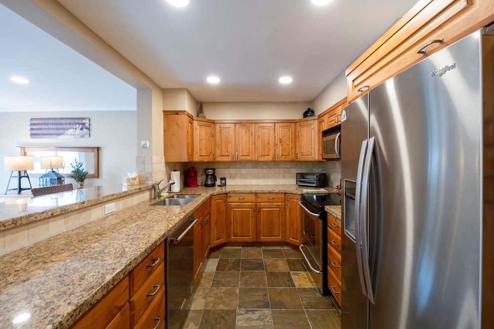 Resort Plaza 5052 Cozy 2BR Park City Condo with Prime Ski-In/Ski-Out Access