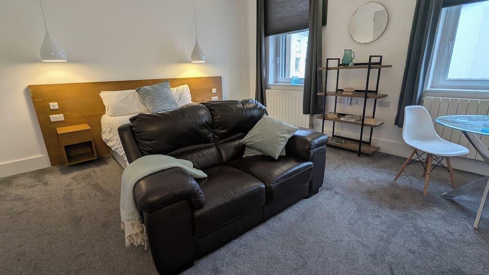 Captivating 1-bed Apartment, Merthyr Tydfil -