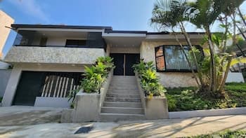 Luxury Home In Las Lomas