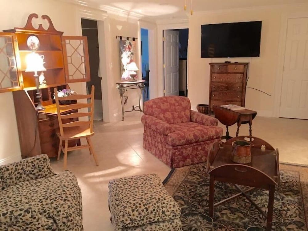 Clamshell By The Sea