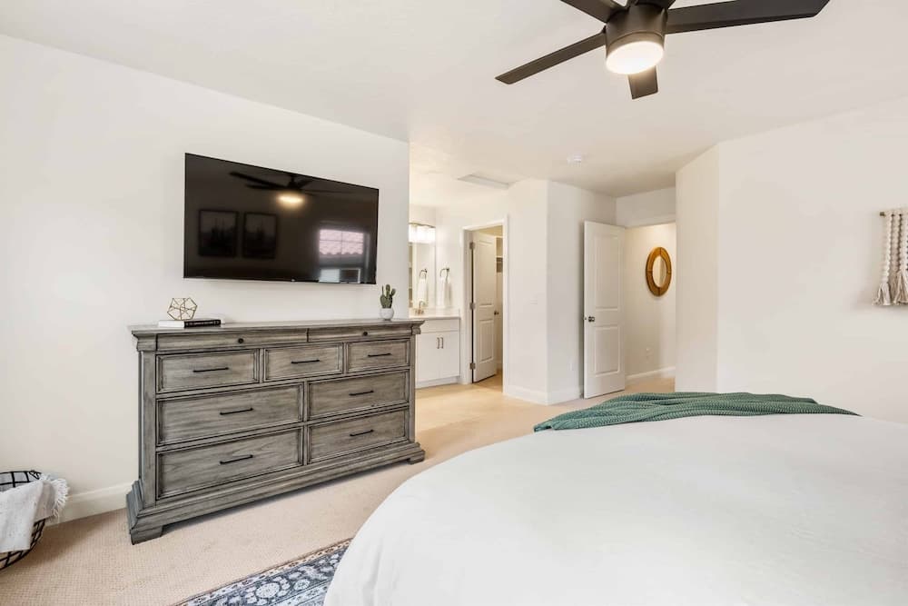 Red Rock Adventures 4 Bedroom Townhouse