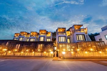 Carrot Ryokan Poolvilla